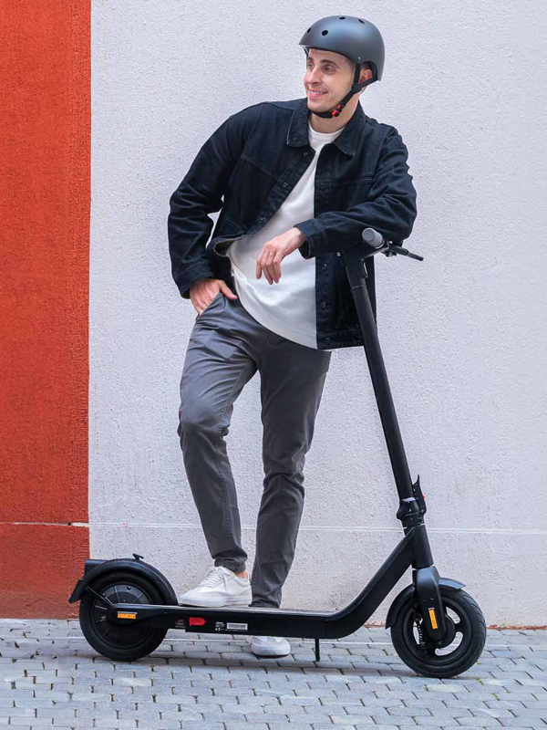 InMotion Air Pro entry level commuter electric scooter